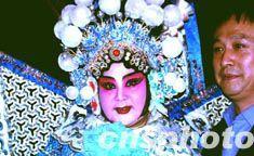 吃里扒外、拒不回国?她带领30名演员留美,年过花甲却想回国养老