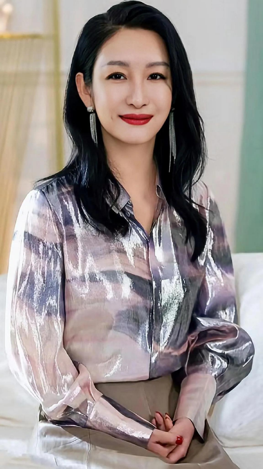 年纪越大越漂亮的女星,我只服这8位,年轻时一般,快40岁才变美