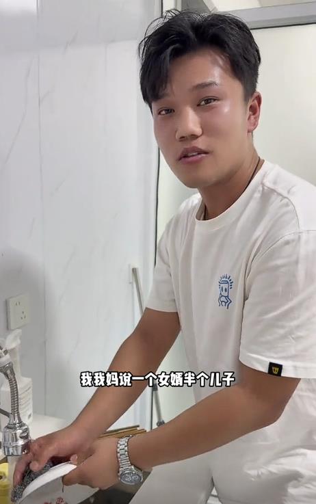 谢清帅首次拜见老丈人,没开宝马、礼数到位,岳父母对他很满意