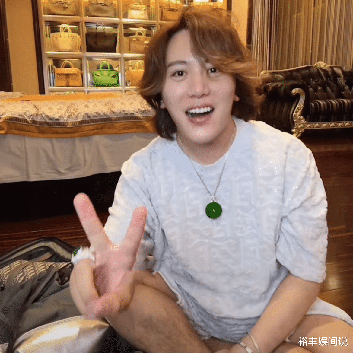 王红权星自曝北京拥有7套房！国外行4个保镖，行头没8位数不出门