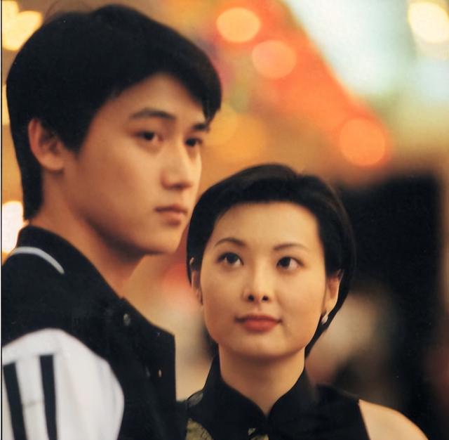 48岁陆毅和48岁陈坤都已老得“一塌糊涂”，53岁胡兵依然帅得坚挺