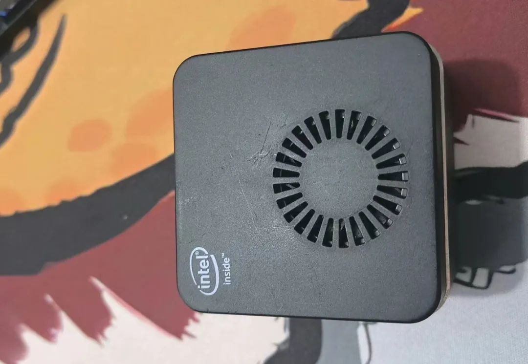 350元的英特尔超小主机,自带C口,可惜处理器是败笔