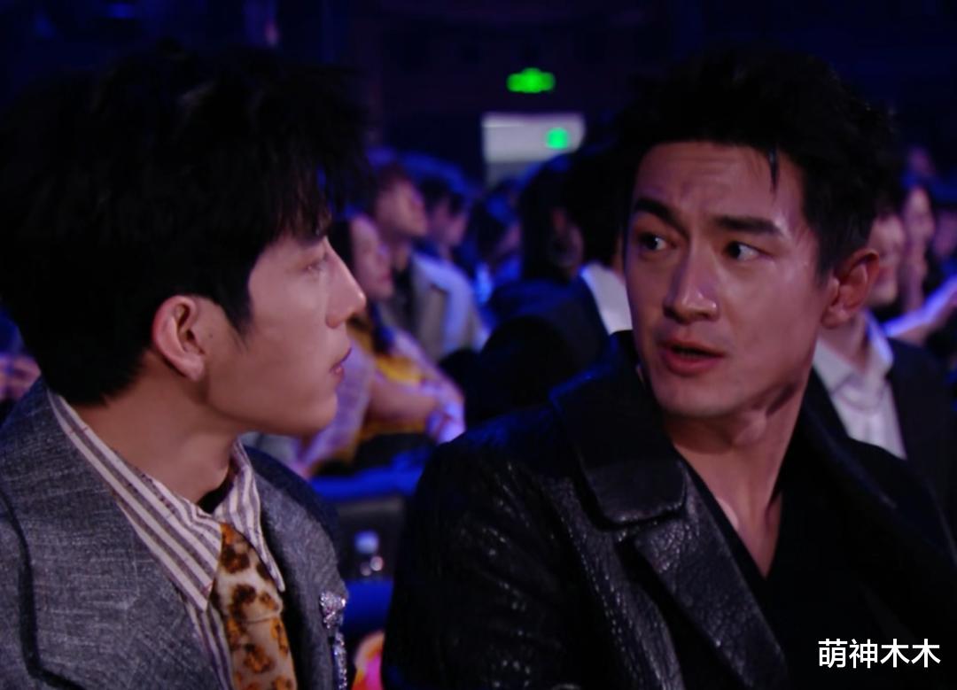 北京这一夜,李沁被区别对待不落座,再次证明男频镶边女主多尴尬