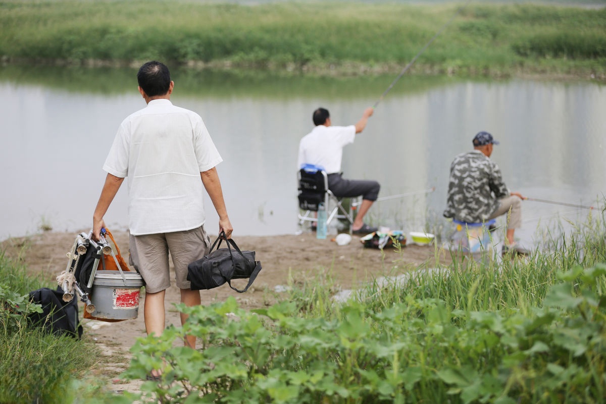 ?钓友们野钓，买这三种渔具纯属浪费银子，看看你有没有中招？