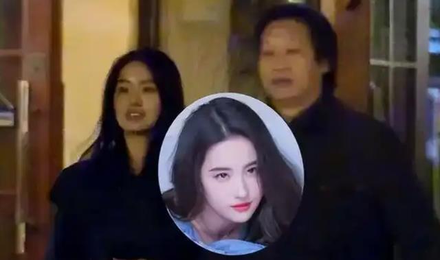 同样是被大佬陈金飞力捧,杨采钰与刘亦菲的境遇为何大不相同