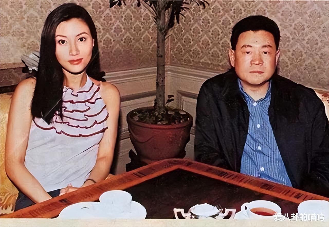 李嘉欣:那个让众多富豪痴迷的女人54岁了,有心机的女人最好命