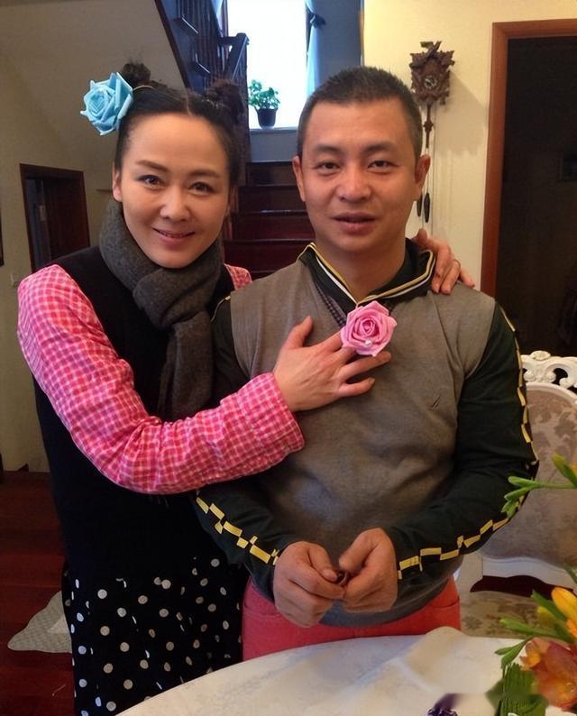 她曾被前夫一巴掌扇到离婚!二婚嫁世界冠军,如今生活令人羡慕