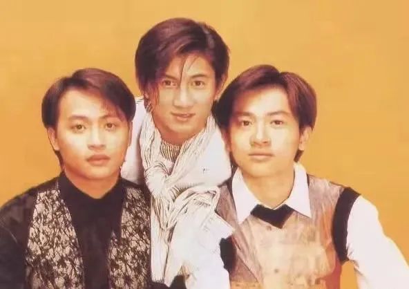 刘诗诗|刘诗诗首次登春晚,吴奇隆却回老家过年,两人的婚变的传言不断,网友说,懂得人都懂!