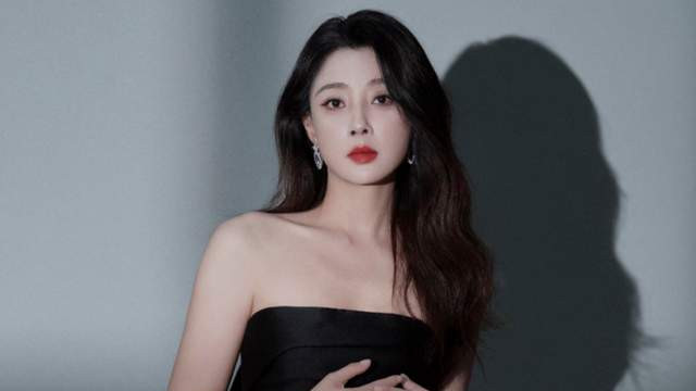 殷桃回应飞天奖没提名，点赞评论内涵满满，赵丽颖唐嫣等人尴尬了