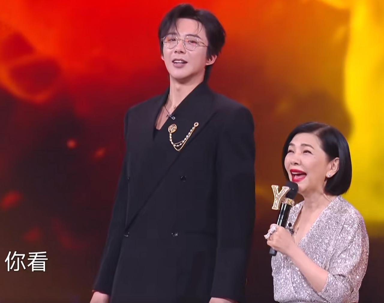 好家伙！《我们的歌6》首播挖到宝了，观众的评价和理由出奇一致