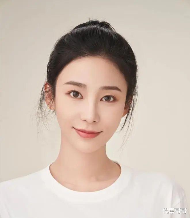 黄晓明旗下公司16个艺人，居然没有一个红的，网友：好心疼！