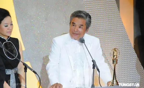 “6个老婆”同住一屋，每人每月7万零花钱，71岁又娶第七房小娇妻