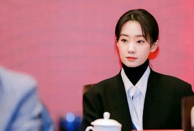 从“小透明”到视协副主席，张小斐，你的逆袭之路太燃了！