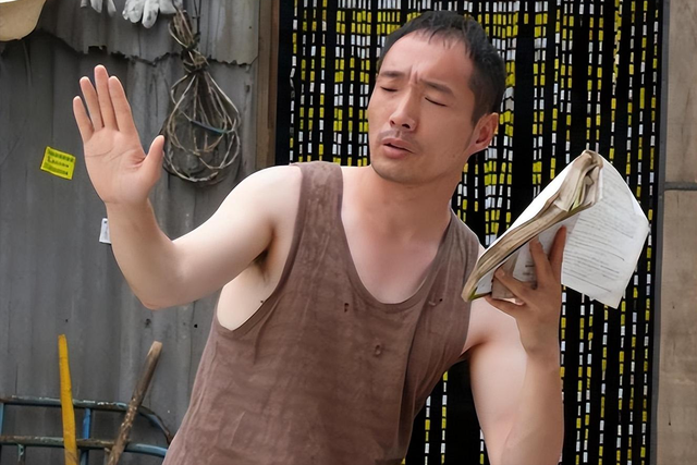 机修工平民影帝李易祥,和女星曾黎分手,转身娶韩国美女为妻