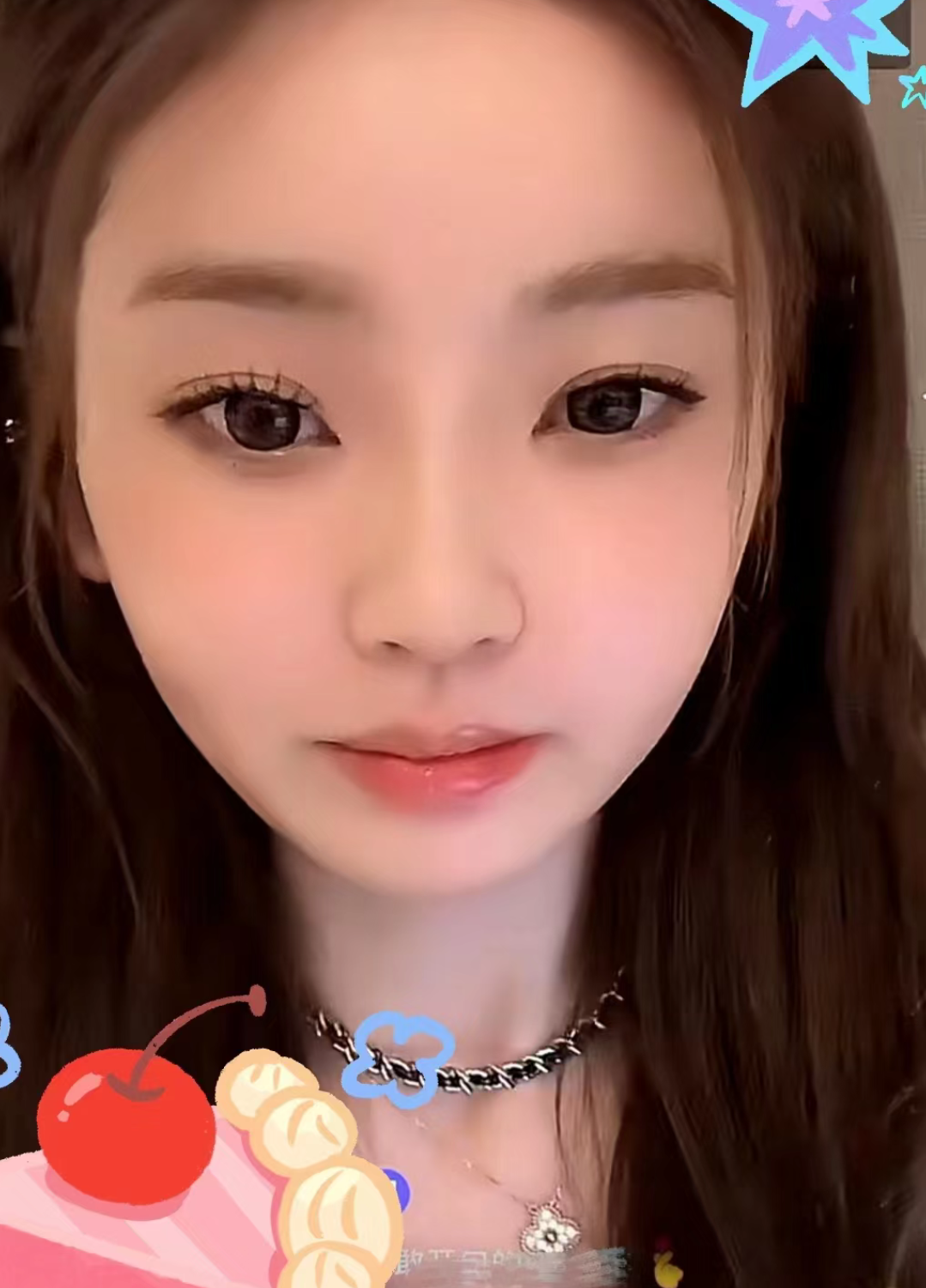 王思聪女友再度发声，网传的事不可能发生，开播几分钟就被封了