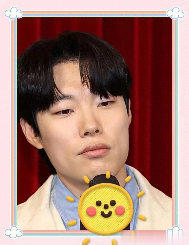 柳俊烈回应与韩素希恋情争议,网友:又当又立,居然看到他的鼻屎