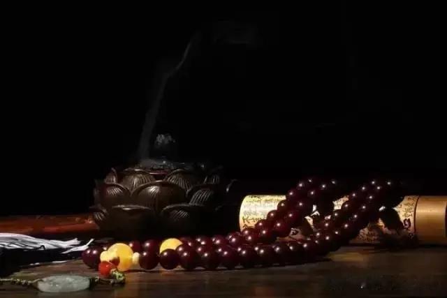 你又不是释永信,为什么要戴1080佛珠呢?