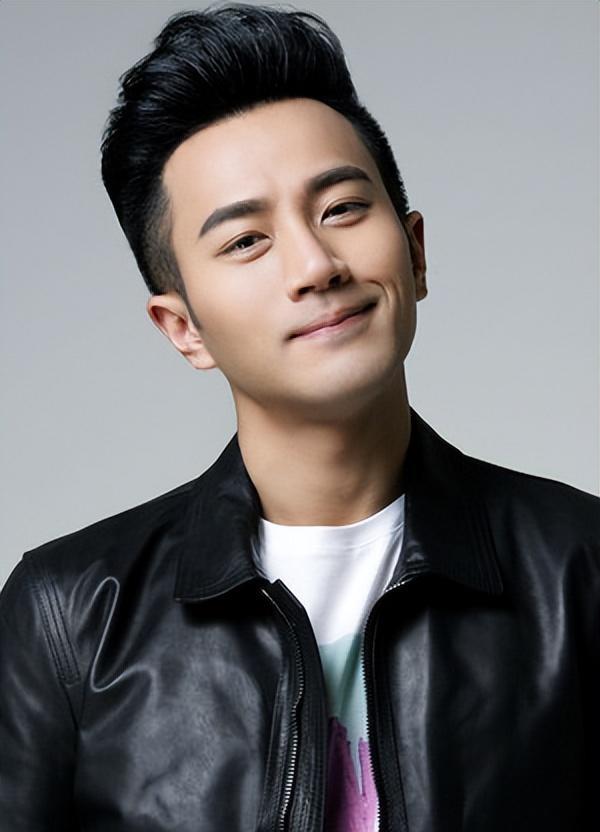 刘恺威也分了？李晓峰删光恩爱动态，刘父再度发声，杨幂又赚了