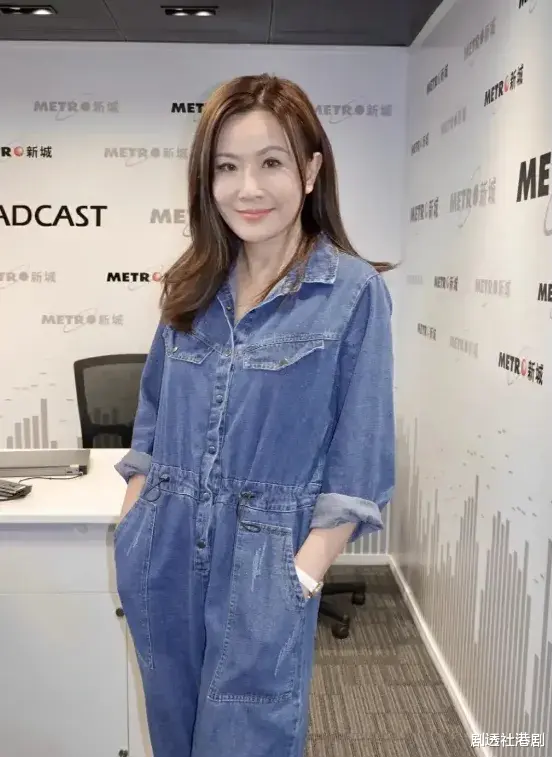 TVB前知名女星近照被网友怀疑怀孕,自曝单身超十年,如今内地带货风声水起