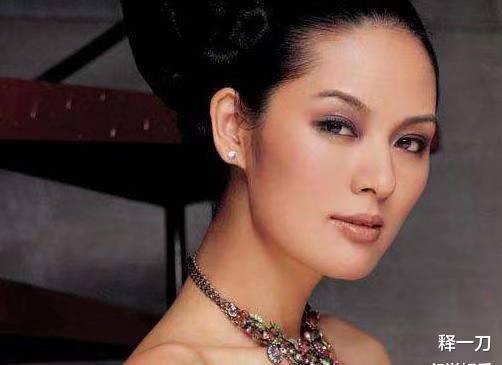 被称为“中国第一美女”，身价亿位却独爱种田，现在49岁隐居