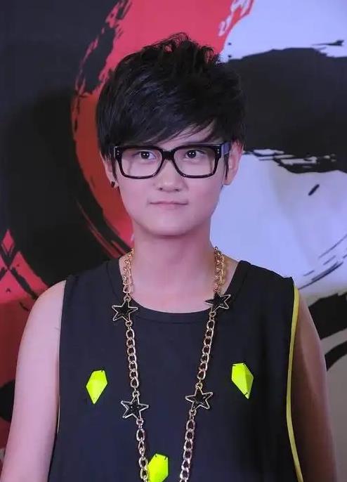 从挥霍百万，到开出租车为生，昔日快女冠军回应争议：我问心无愧