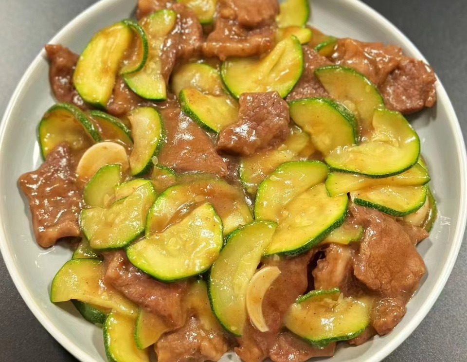 中伏将至，阳气最旺，建议少吃猪肉鱼肉，常吃这6样，清凉过夏天