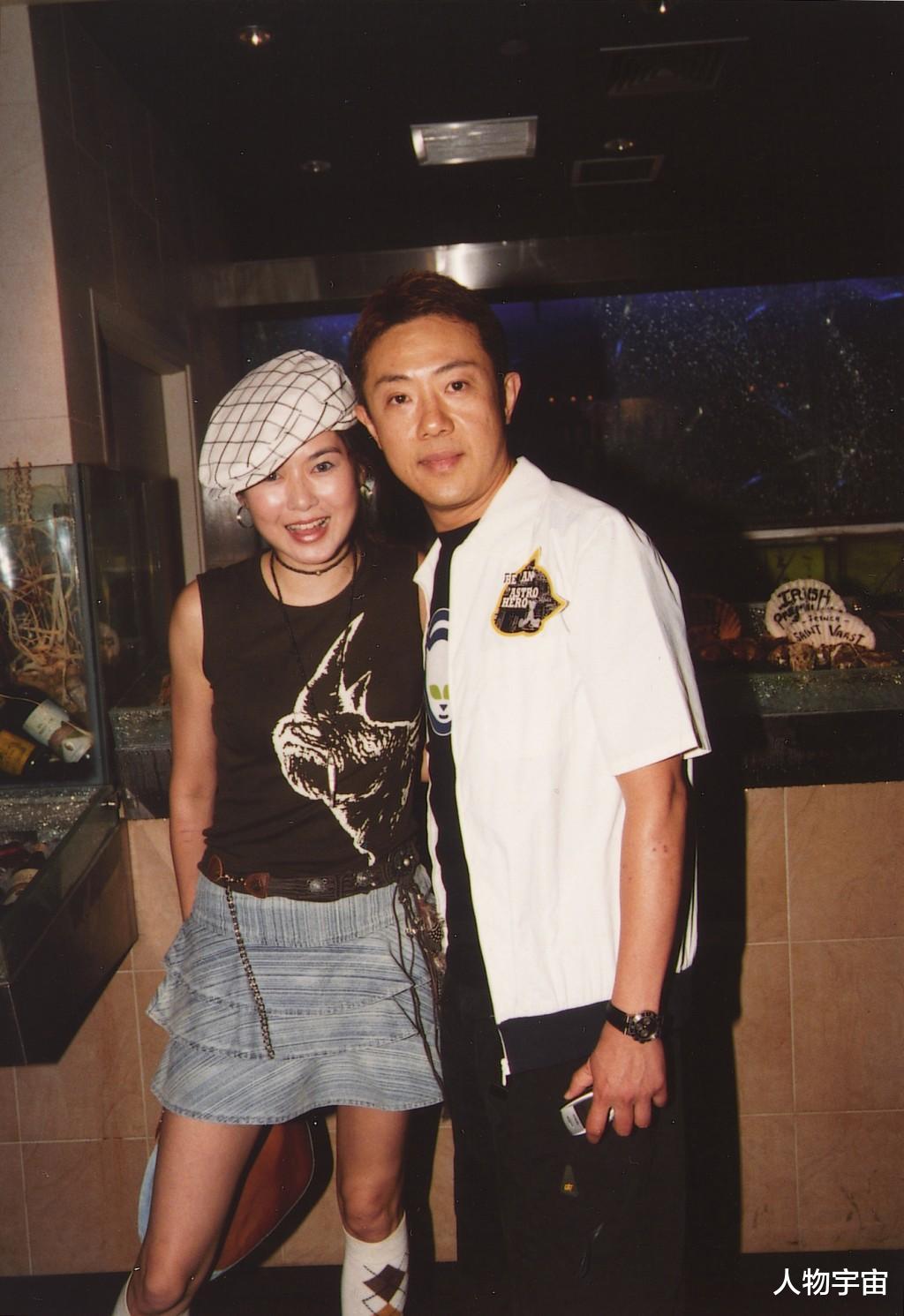 她是带球嫁帅哥最丑港姐，忽视丈夫却被深爱，培养女儿成马术精英