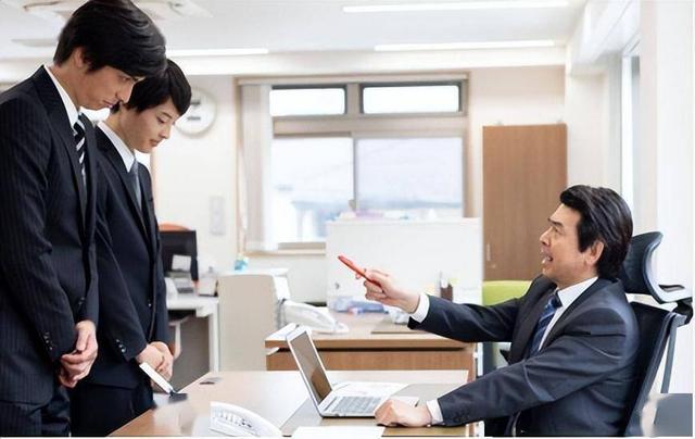日本社畜的生活有多地狱？一天只睡2个小时，连续加班130个钟头！