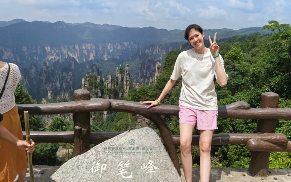 李盈莹开始享受假期！爬山做美甲打扮休闲，暗示将退出中国女排