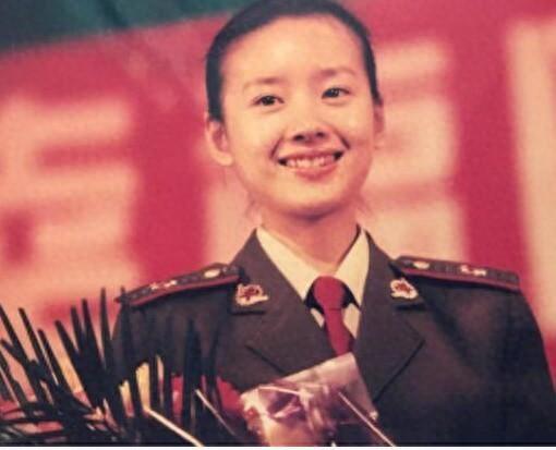 中国演艺圈,军衔大得吓人的8位明星,看看你认识几位?