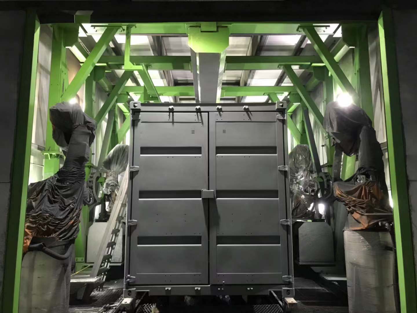 噴涂機器人與第七軸的組合應用