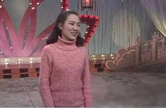 冯绍峰|原来她早已不是中国籍！屡次登上春晚走红，当初嫁给洋老公遭嫌弃