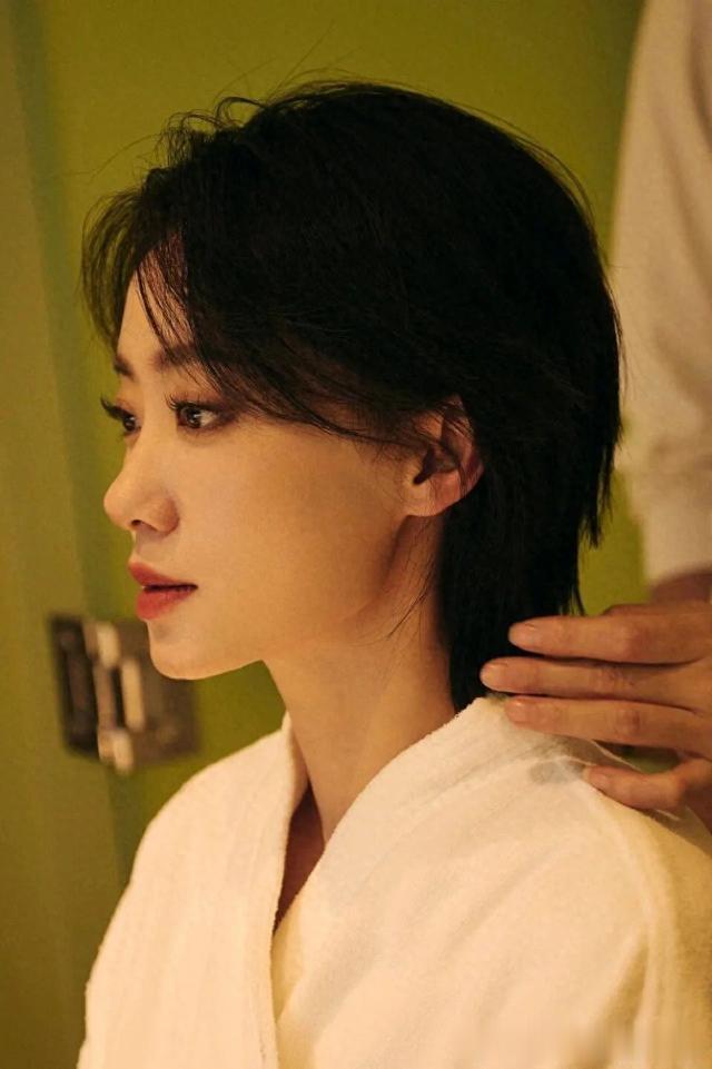 春天长发换短发,时髦有气场!