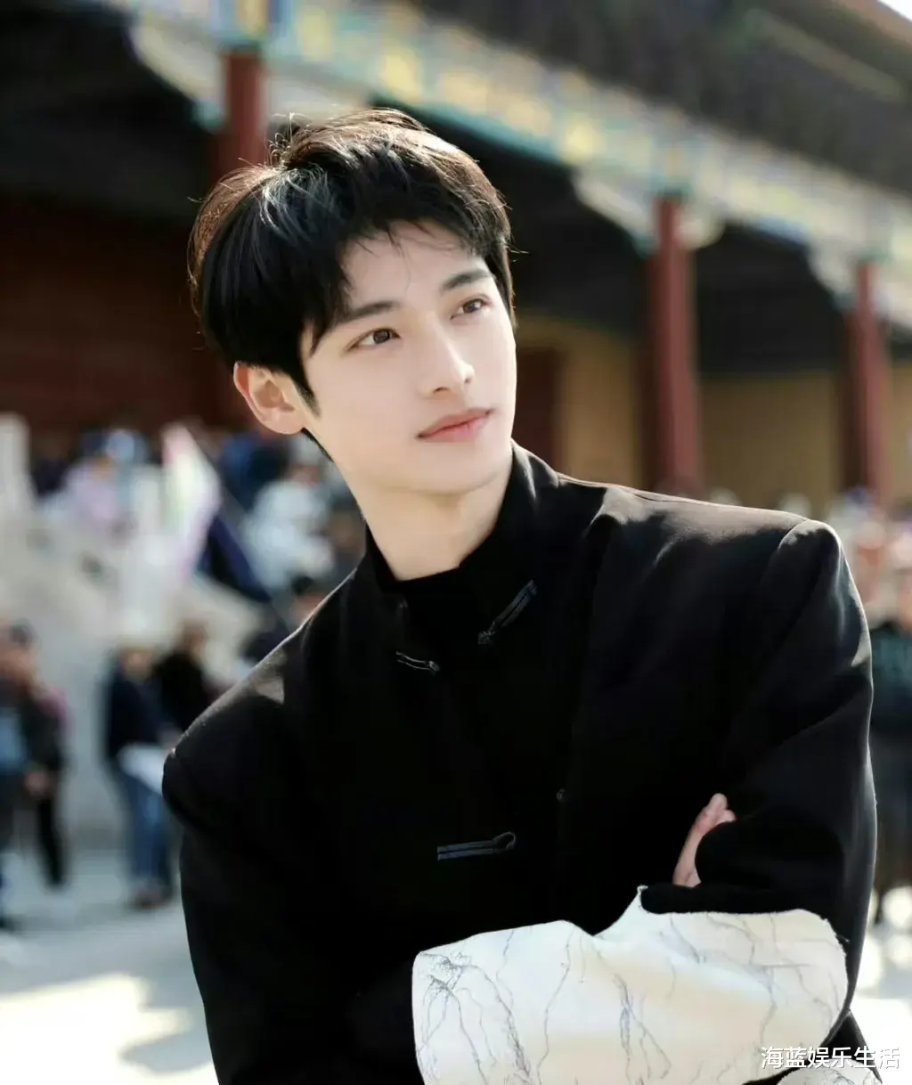 九重紫：果然剧红捧人！他凭借痴情白月光人设圈粉，还喜提绰号洋葱精