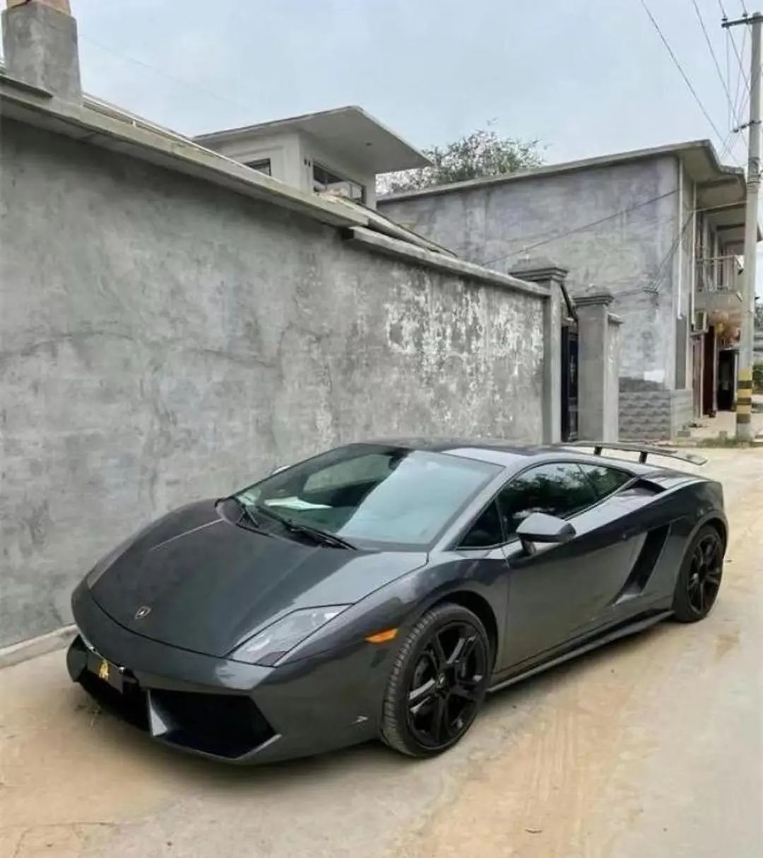 为什么富人总喜欢买二手车，而穷人却要买新车？4S店员说出大实话！