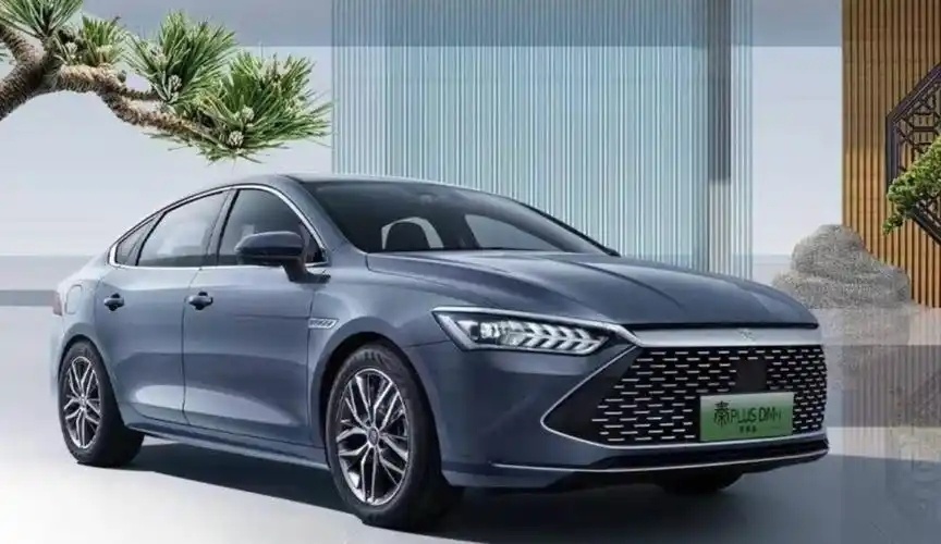 比亚迪又双叒"搞事情"!秦PLUS跌至5.98万,月销5万台,真香