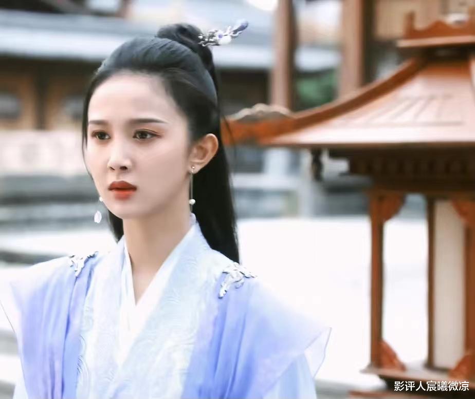 比谭松韵小10岁演她情敌兼闺蜜，24岁的她看起来不像30岁