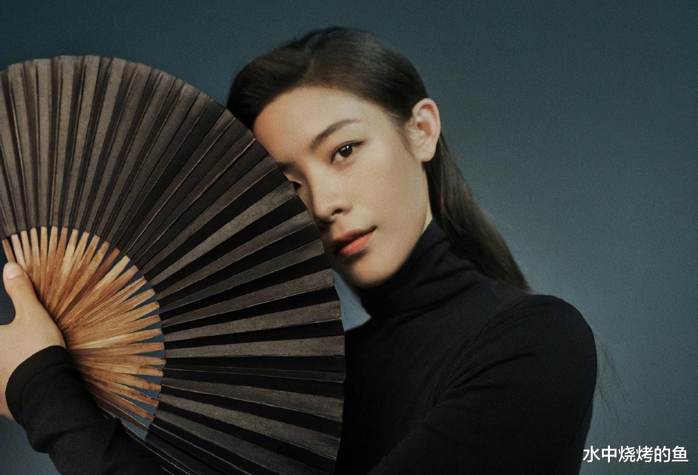 湖南卫视|被主流媒体当成女性榜样，登春晚后获《浪姐5》邀约，她成了芒果力捧的一张王牌