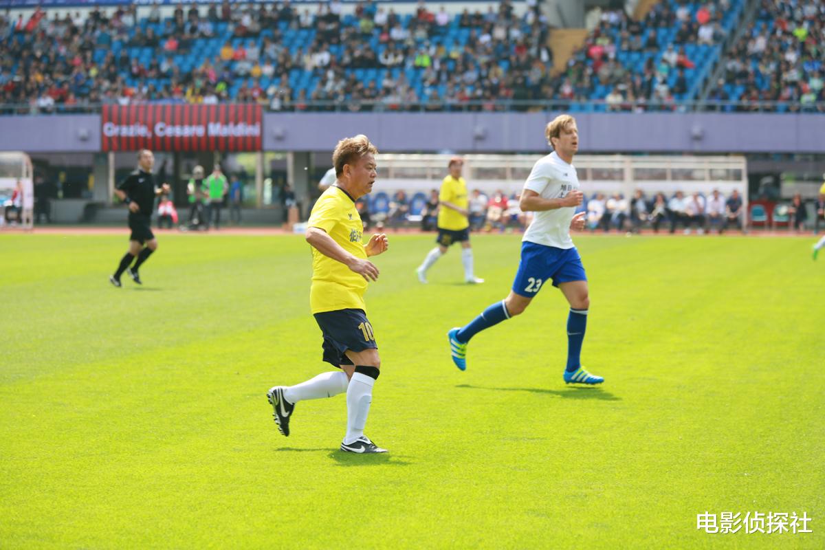 与明星足球队闹不和,陈百祥被传离队,本人回应将组建新球队