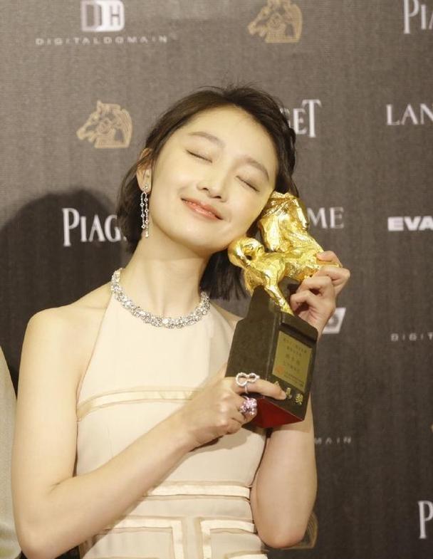 这一次辛巴别想全身而退!爆料小杨哥事小,断港圈大佬财路事大