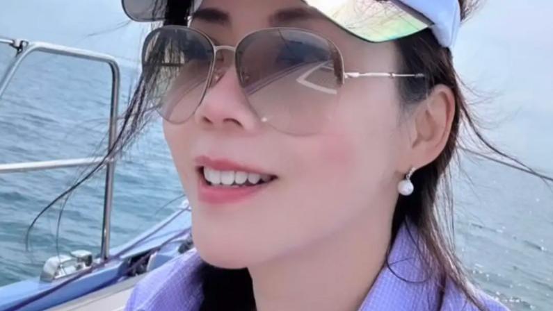 吕丽君败光20亿分手费，女儿刘秀盈选择自己创业，刘銮雄却没表态