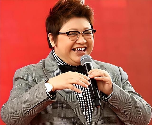 中国顶级的8位女歌唱家，谭晶宋祖英上榜，李谷一毫无争议