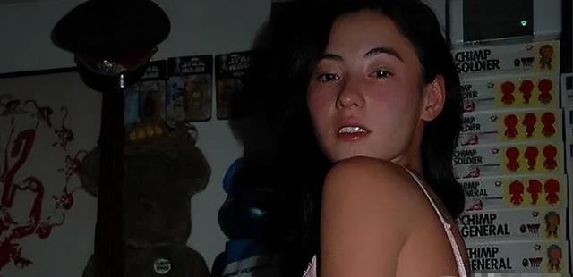 人前很清纯，人后却疯狂？这4位情史混乱的女星，才是“老司机”