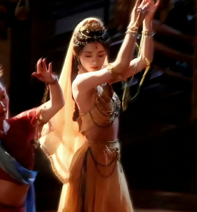 看21岁赵今麦的古装,我才知道:什么叫雍容华贵、媚骨天成