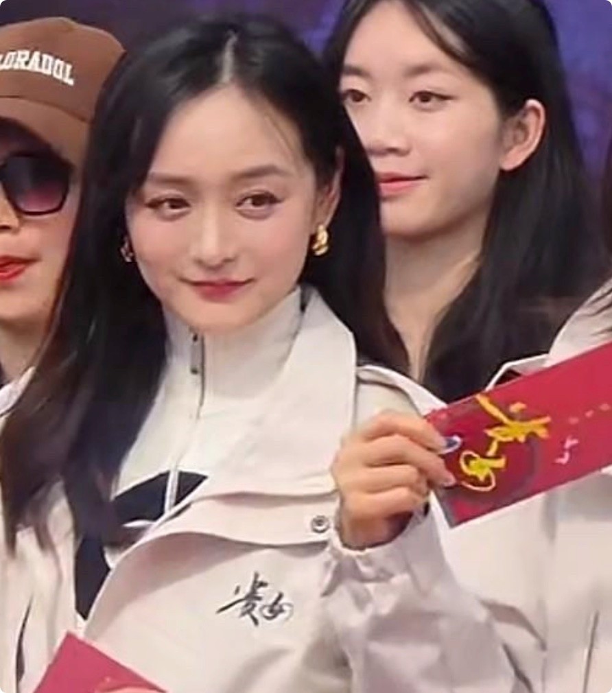 这一次,将50岁王艳的尴尬境况,展现得淋漓尽致