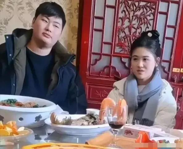 大衣哥前儿媳陈亚男失算了,自己打拼事业,比不上陈萌过的舒坦!