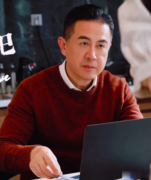 中年男人常见的3种“大叔发型”,老气显土,偏偏很多大叔喜欢留