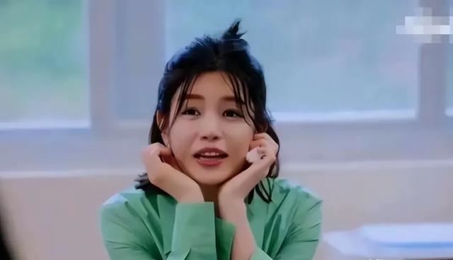 娱乐圈中的三个“女海王”,堪称“人间尤物”,玩的一个比一个花