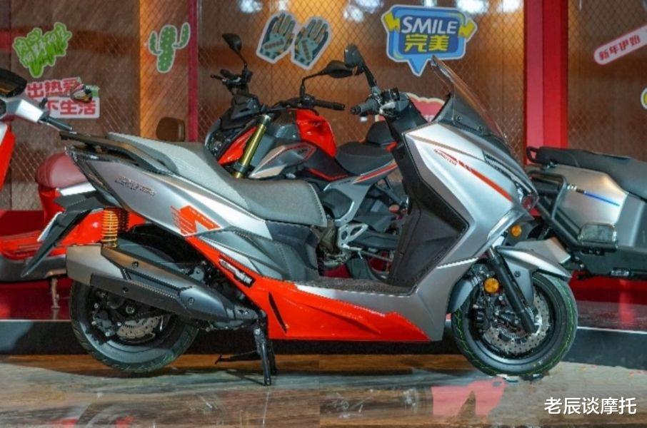 性价比最高的250踏板车，售价15999配备ABS+TCS，同级别无敌