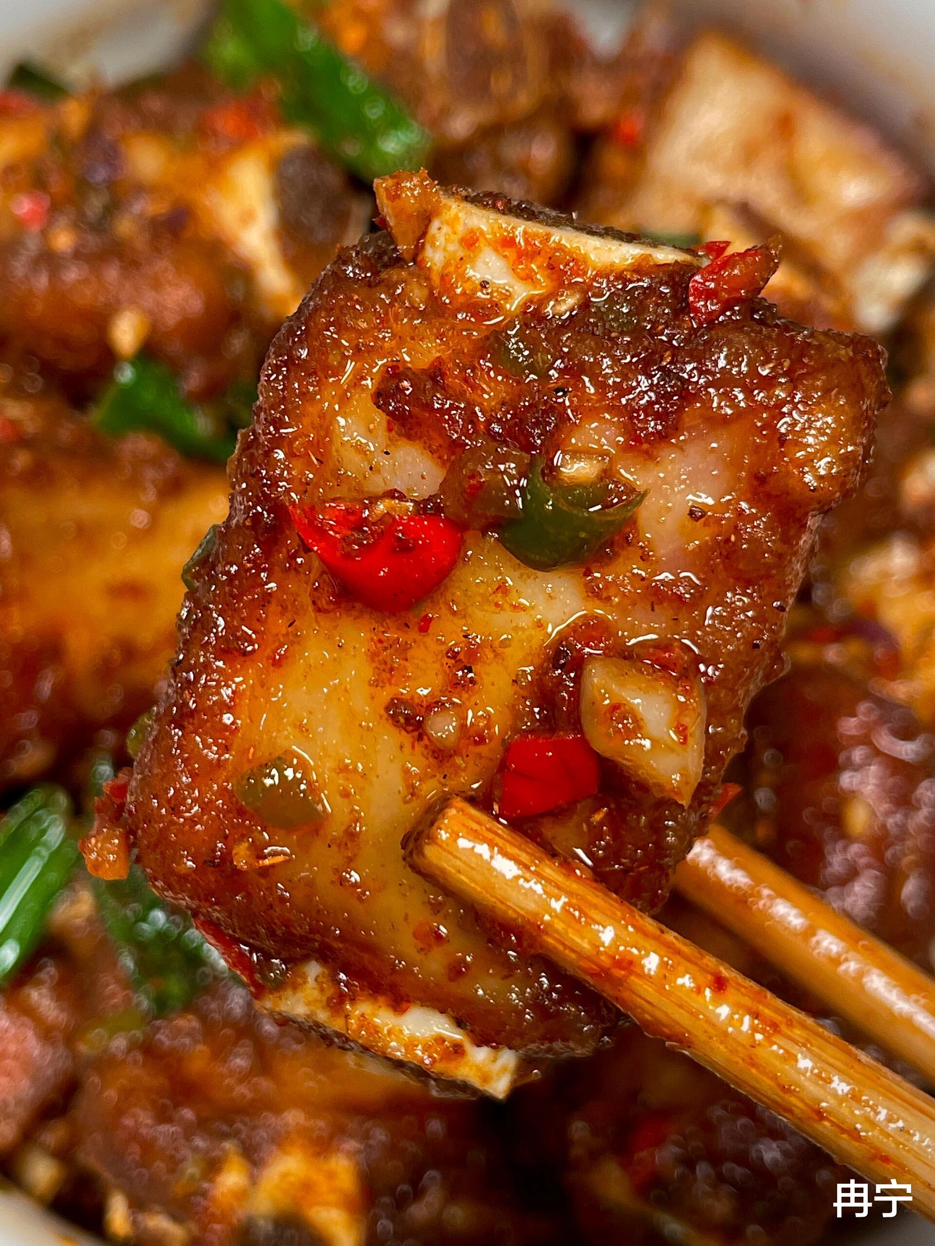 香气十足的蒜香孜然排骨